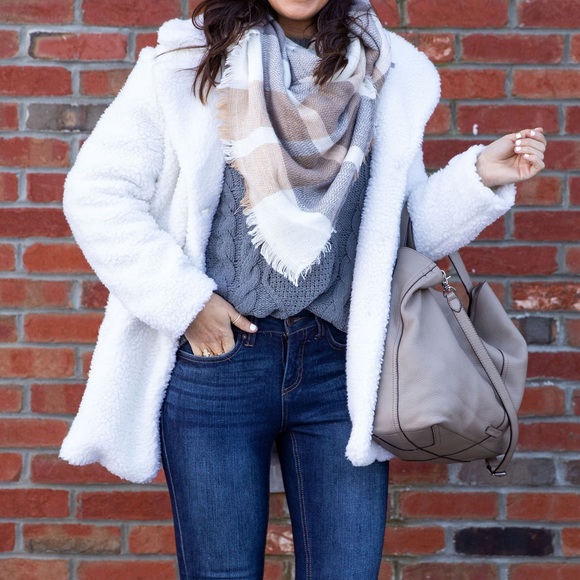 Jackets & Blazers - Size small white teddy coat